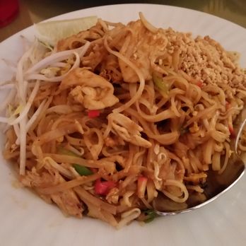 Thai Deelish - Pad Thai Noodles with Chicken - Thai Near Me - Ashburn, Virginia Thai Deelish - Pad Thai Noodles with Chicken - Thai Near Me - Ashburn, Virginia