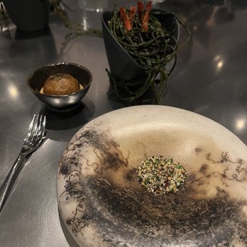 Alinea - New American Near Me - Chicago, Illinois Alinea - New American Near Me - Chicago, Illinois