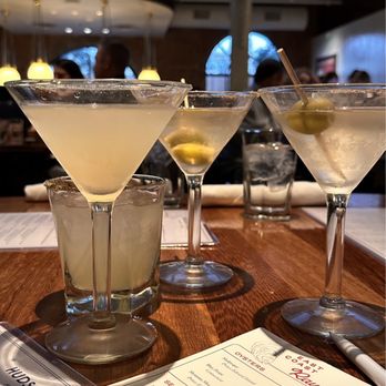Hudson House - Look at these glasses! Not full pours and weak on the alcohol... stick with wine or beer. Disappointing. - Bars Near Me - Fort Worth, Texas Hudson House - Look at these glasses! Not full pours and weak on the alcohol... stick with wine or beer. Disappointing. - Bars Near Me - Fort Worth, Texas