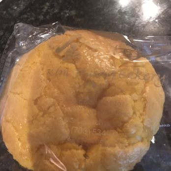 Cha Kim Phung - Pineapple bun with creamy filling - Delis Near Me - Falls Church, Virginia