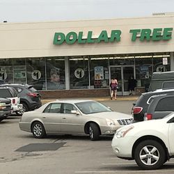 Dollar Tree - Entrance