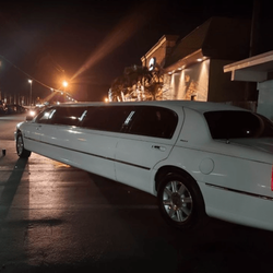 Al's Luxury Limousine Service
