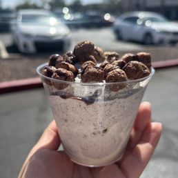 Tell me why this was $9.50. Ice cream was good but so overpriced and does not look like what's advertised. Tell me why this was $9.50. Ice cream was good but so overpriced and does not look like what's advertised.
