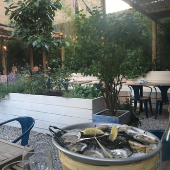 L'Antagoniste - Oysters! - French Near Me - Brooklyn, New York L'Antagoniste - Oysters! - French Near Me - Brooklyn, New York