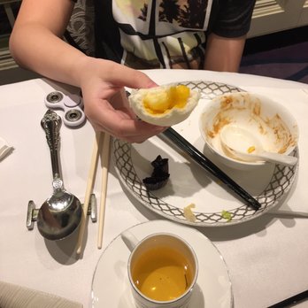 八月軒 - Doe sha bao - "custard filled bao" - so good! - Cantonese Near Me - Hong Kong, HK