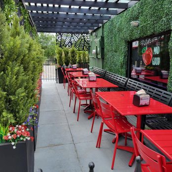 Big Apple Bodega - Patio - Food Trucks Near Me - Denver, Colorado