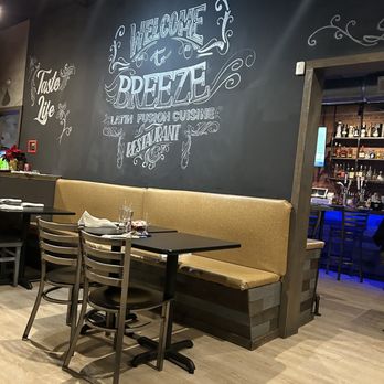 Breeze Cuisine - Seating area - Latin American Near Me - Shelton, Connecticut