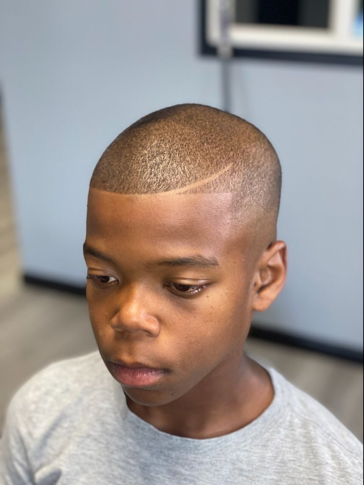 ILLYS BARBER LOUNGE Updated June 2024 13 Photos Fresno