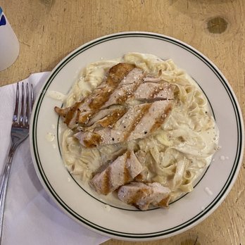 Mandola's Italian - Fettuccine Alfredo - Italian Near Me - Austin, Texas