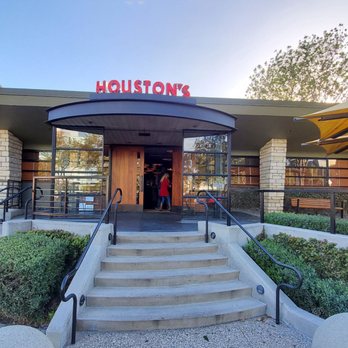 Houston's Restaurant - Entrance - New American Near Me - Irvine, California Houston's Restaurant - Entrance - New American Near Me - Irvine, California
