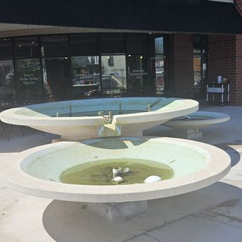 DD Mau Vietnamese Eatery - Outside business - Vietnamese Near Me - Webster Groves, Missouri