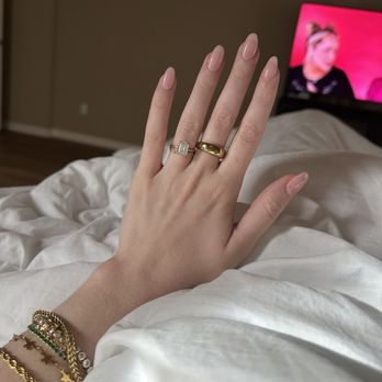 Expert Nails and Spa - manicure dip with natural nails - Nail Salons Near Me - Austin, Texas