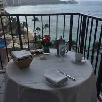 Halekulani Hotel - Breakfast is served... - Hotels Near Me - Honolulu, Hawaii