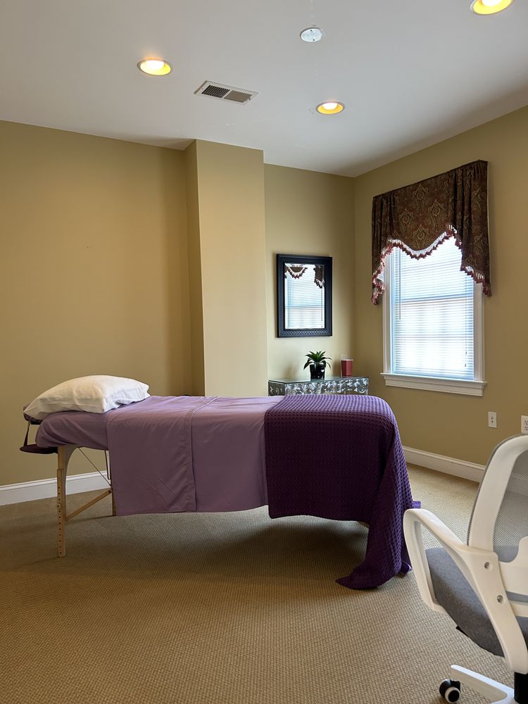 Middleburg Acupuncture & Apothecary Logo