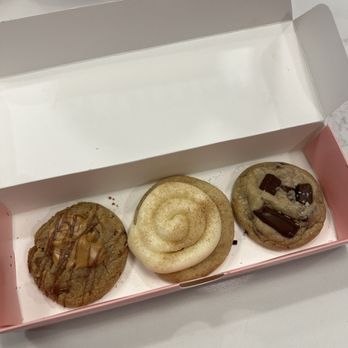 Crumbl - Brookhaven - Bakeries Near Me - Atlanta, Georgia