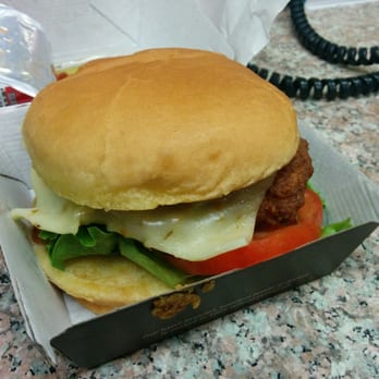 Chick-fil-A - Spicy Chicken Deluxe Sandwich - Fast Food Near Me - Palmdale, California