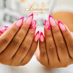 Luminous Nails & Spa