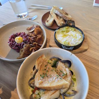 Arquet - Tartar, burrata and clams - New American Near Me - San Francisco, California Arquet - Tartar, burrata and clams - New American Near Me - San Francisco, California
