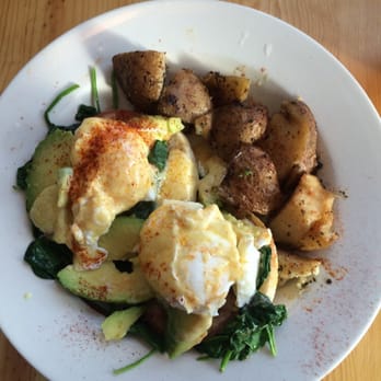 Corner Cafe - Eggs florentine with avocado and thick slice of tomato. Delicious potatoes! - Breakfast & Brunch Near Me - Newport, Rhode Island