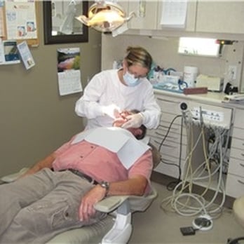 Eli Markovich, DDS - Tower Smiles Dental - Cosmetic Dentists Near Me - Calgary, Alberta Eli Markovich, DDS - Tower Smiles Dental - Cosmetic Dentists Near Me - Calgary, Alberta