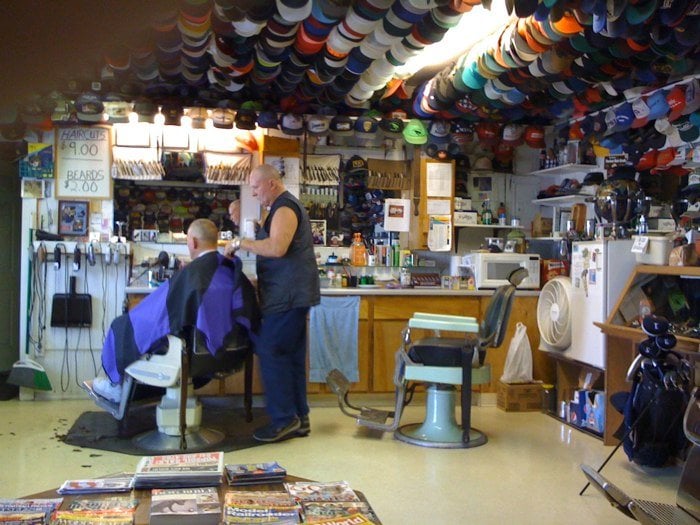 David's Hi-way Barber Shop Logo
