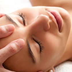 Station Bene esse - Soins énergétiques pour femmes Station Bene esse - Reiki, Polarité et Lithothérapie
stationbeneesse.ca