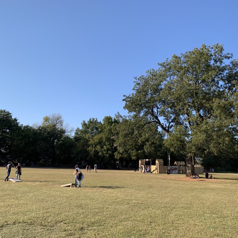 Parkhurst Pumpkin Patch - Pumpkin Patches Near Me - Arcadia, Oklahoma