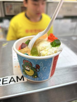 The Original Chinatown Ice Cream Factory by null