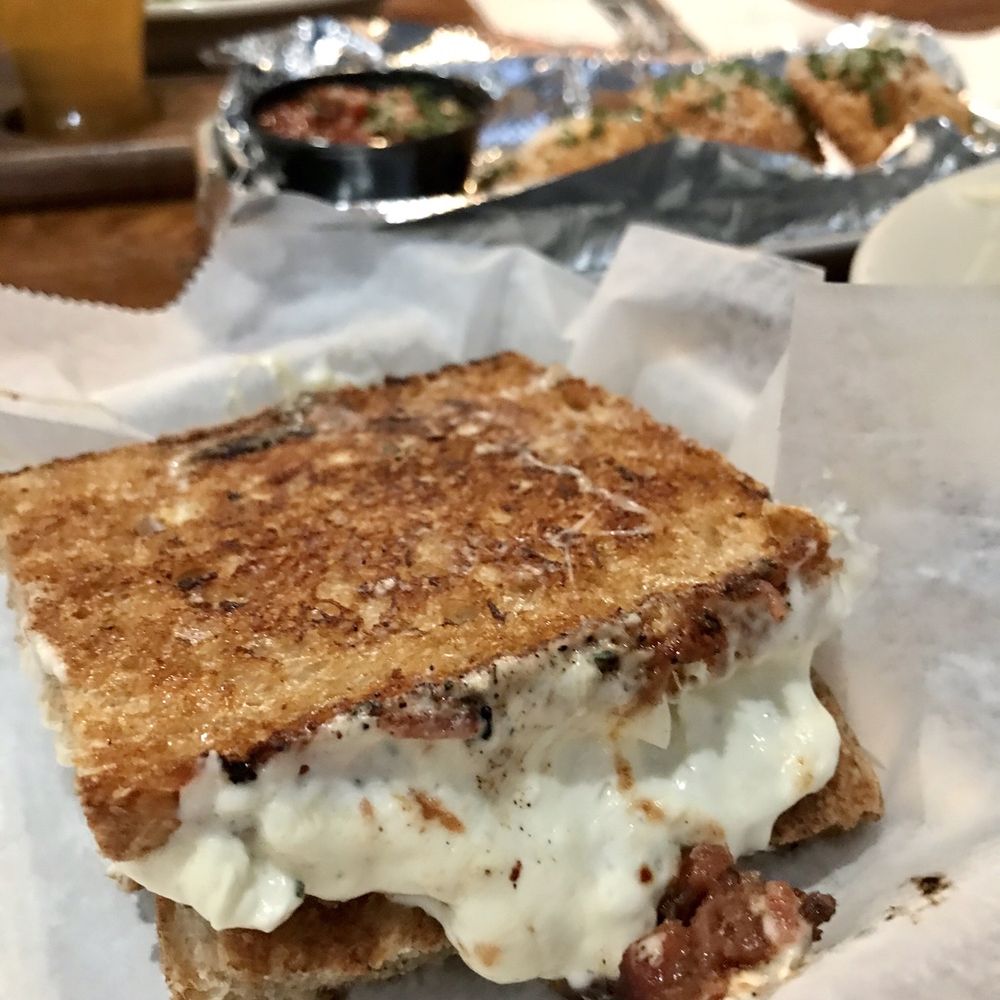 Third Wheel Brewing - Brewpubs Near Me - St Peters, Missouri Third Wheel Brewing - Brewpubs Near Me - St Peters, Missouri