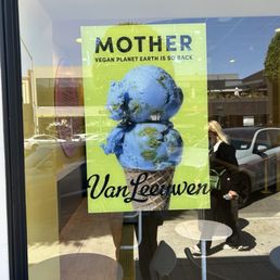 Ad. Vegan flavor, NEW! Amaretto (almond) & Matcha cake! Good stuff