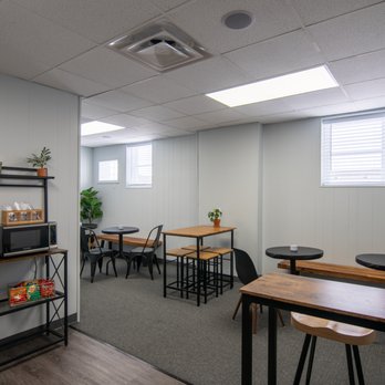 CoWork Brighton - Kitchen seating area - Shared Office Spaces Near Me - Brighton, Michigan