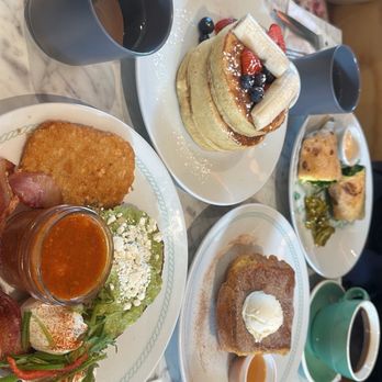 Citizen All Day - Restaurant, Cafe & Deli - Nitro Nutella Hazelnut Latte, Black Coffee, Churro French Toast (Highly Recommend), Fluffy Pancakes, Big Brekkie, Veg Breakfast Burrito - Australian Near Me - Austin, Texas