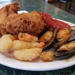 Smiley's Buffet & Catering - Seafood night at Smileys