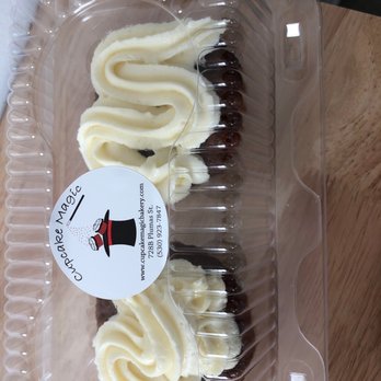 Cupcake Magic - three cupcakes in a plastic container - Bakeries Near Me - Yuba City, California