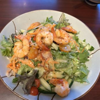 VinBun Vietnamese Bistro - Salad with grilled shrimp - Vietnamese Near Me - Middletown, Kentucky VinBun Vietnamese Bistro - Salad with grilled shrimp - Vietnamese Near Me - Middletown, Kentucky