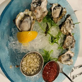 Cutters Crabhouse - Oysters on the half shell - Seafood Near Me - Seattle, Washington Cutters Crabhouse - Oysters on the half shell - Seafood Near Me - Seattle, Washington