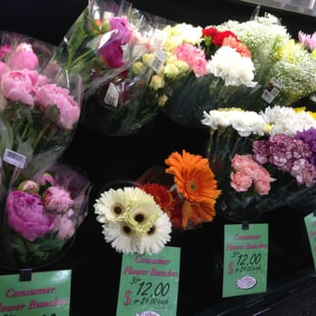 Harris Teeter - Looove their fresh flowers. - Grocery Near Me - Virginia Beach, Virginia