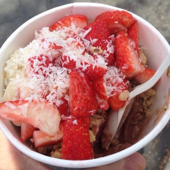 Backyard Bowls - Island bowl I think..... - Juice Bars & Smoothies Near Me - Santa Barbara, California