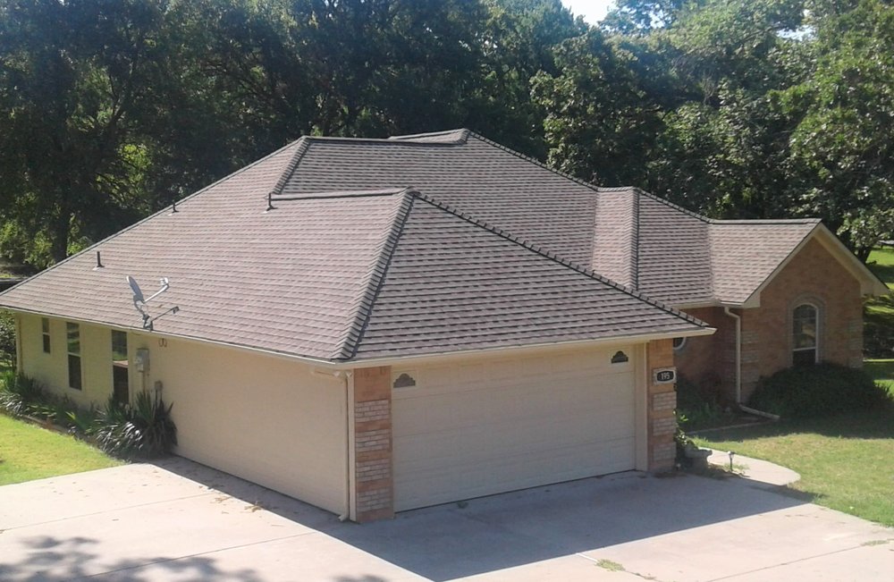 Slide of Reid's Roofing