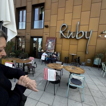 Ruby Louise Hotel - Rooftop sign - Breakfast & Brunch Near Me - Frankfurt, HE
