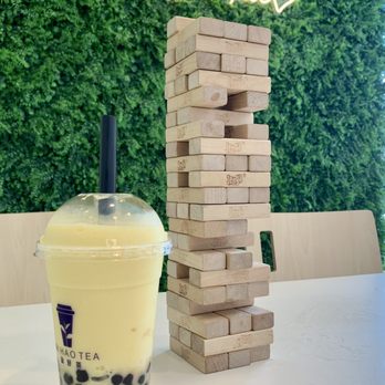 Ni Hao Tea - Creamy mango slush with brown sugar boba - Bubble Tea Near Me - Tucson, Arizona