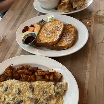 Parlay - omelette, french toast - New American Near Me - Sunset Park, New York