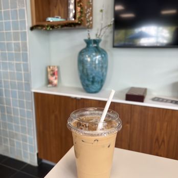 Umbria Coffee Roasters - Vanilla iced latte - Coffee Roasteries Near Me - Miami Beach, Florida Umbria Coffee Roasters - Vanilla iced latte - Coffee Roasteries Near Me - Miami Beach, Florida