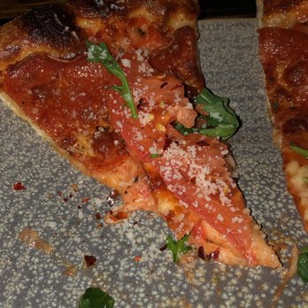 Honu Oceanside - Best pepperoni pizza with fresh mozzarella and arugula - Seafood Near Me - Lahaina, Hawaii Honu Oceanside - Best pepperoni pizza with fresh mozzarella and arugula - Seafood Near Me - Lahaina, Hawaii