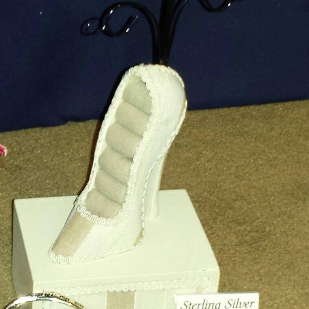 Old Town Boutique - Love this jewelry holder... - Women's Clothing Near Me - Temecula, California