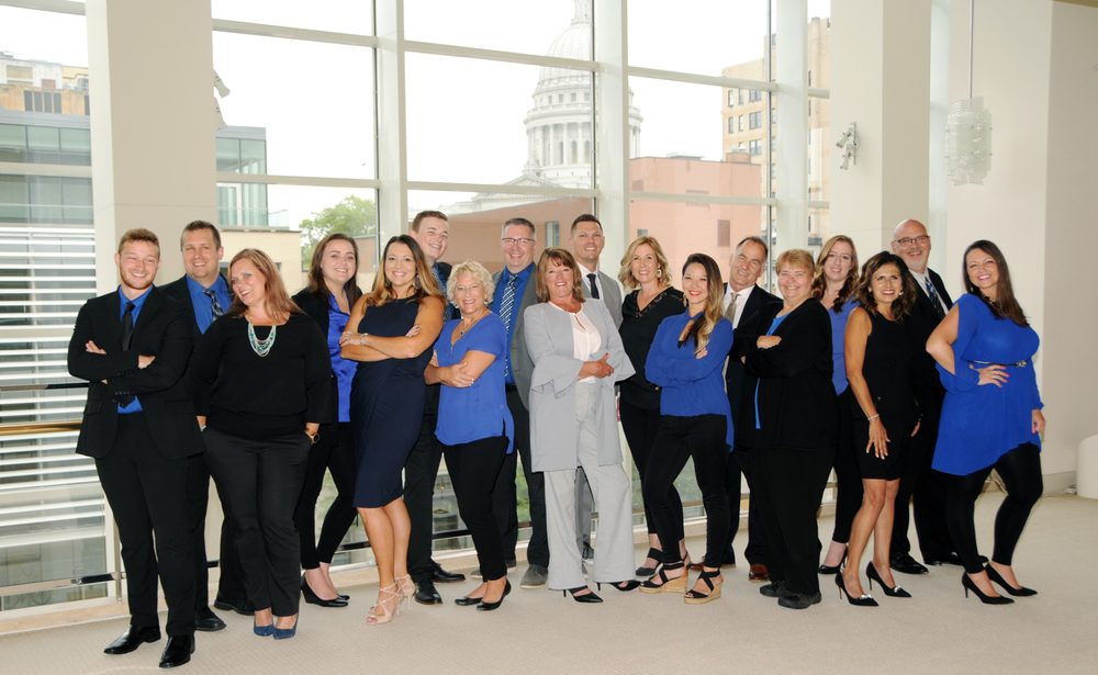 FERRARO REAL ESTATE TEAM 4810 Larson Beach Rd, McFarland, Wisconsin