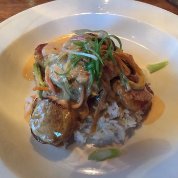 Shine - Thai beef with scallops - New American Near Me - Hendersonville, North Carolina Shine - Thai beef with scallops - New American Near Me - Hendersonville, North Carolina