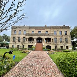 The Bryan Museum - Beautiful building