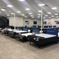 Mattress Firm Temecula South - Showroom floor