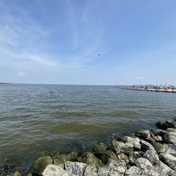 Sylvan Beach - view - Beaches Near Me - La Porte, Texas